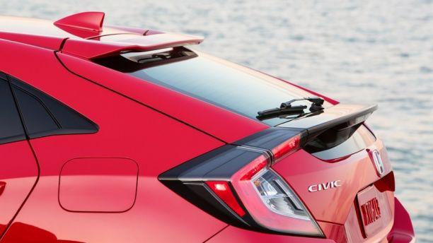 本田思域轿车版和掀背版对比,本田思域中期改款版试驾测评