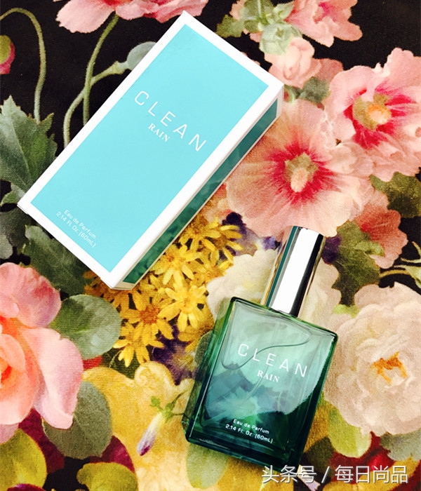 每个女生都应该拥有的一件东西,每个女人都拥有一颗钻戒