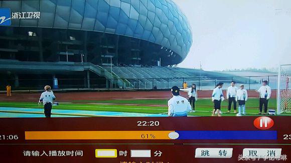 鹿晗给热巴撩头,热巴鹿晗高甜瞬间