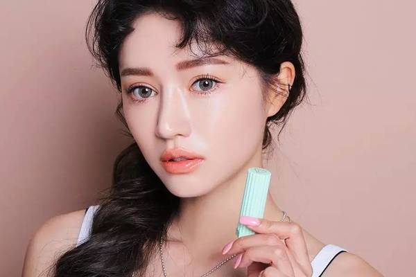 3ce新品纯欲柿红试色,3ce经典热卖三件套