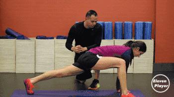 足球运动员健身的训练方法,足球拉伸训练100个经典动作