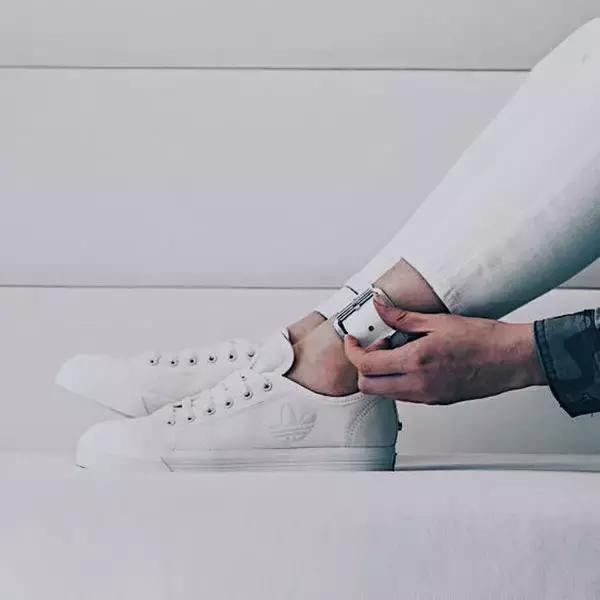 王炸同款鞋子,王炸溜冰鞋