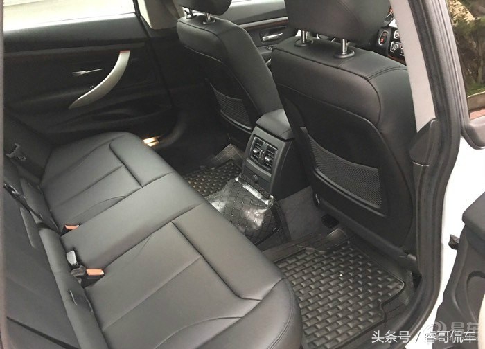 宝马3系gt2020款330落地多少钱,36万落地宝马3系