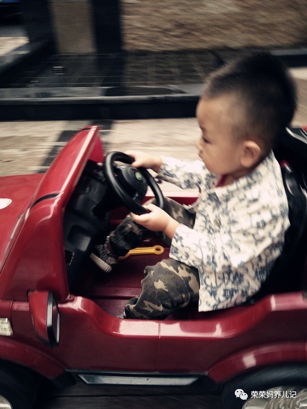 盘点我家小少爷那一停车场的各色小车究竟都有没有用！