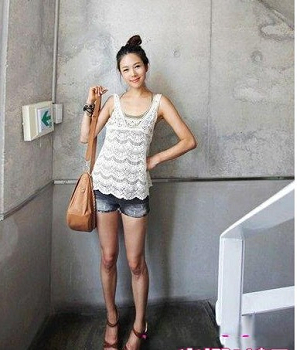 这个夏天怎样搭配牛仔短裤才时尚,牛仔短裤的夏季穿搭