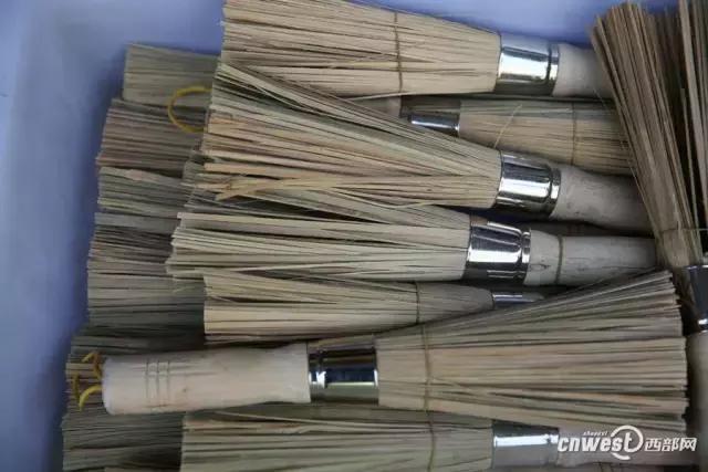 想去竹芭市买个竹子编的电壶壳，但不知道在哪买瓶胆