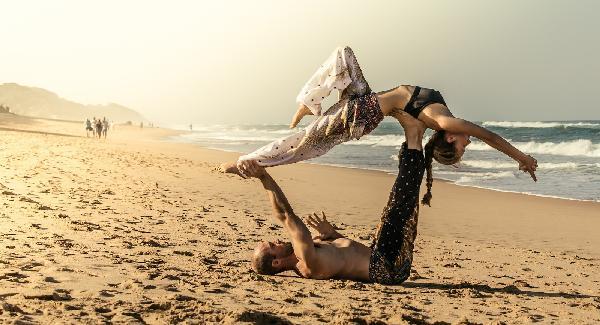 适合日常穿的瑜伽服款式,什么瑜伽服穿上舒服又好看