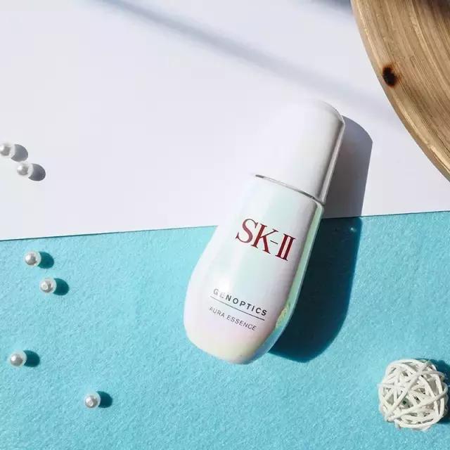 skii小灯泡美白精华75ml,skii小灯泡和大红瓶区别