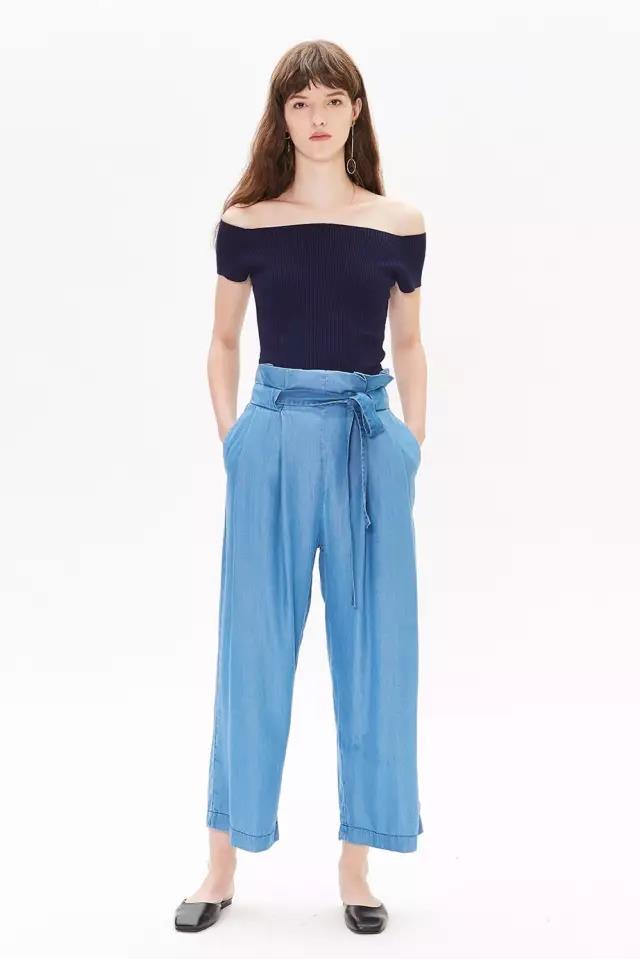 炎炎夏日给大家点缀一丝丝清凉,炎炎的夏日带给你一股清凉的韵味