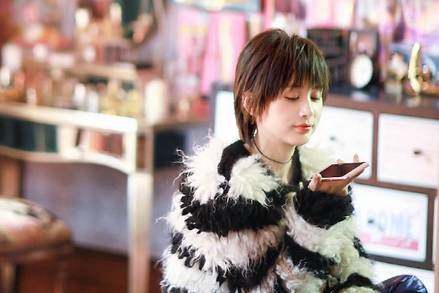 身为《欢乐颂》五美带货王,曲妖精的化妆台怎能错过