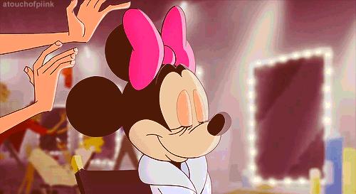 在秋冬有一个百搭超方便的蝴蝶结,超适合秋冬的蝴蝶结