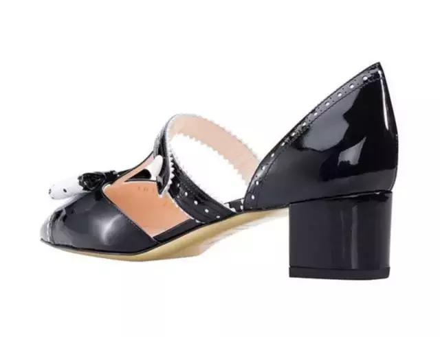 在秋冬有一个百搭超方便的蝴蝶结,超适合秋冬的蝴蝶结