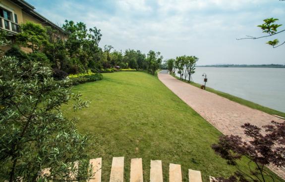 纳帕溪谷汤逊湖,东原纳帕溪谷汤逊湖畔