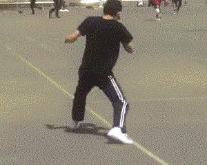 学会这招再也不怕卡粉啦,广场舞大妈和年轻人争抢篮球场地