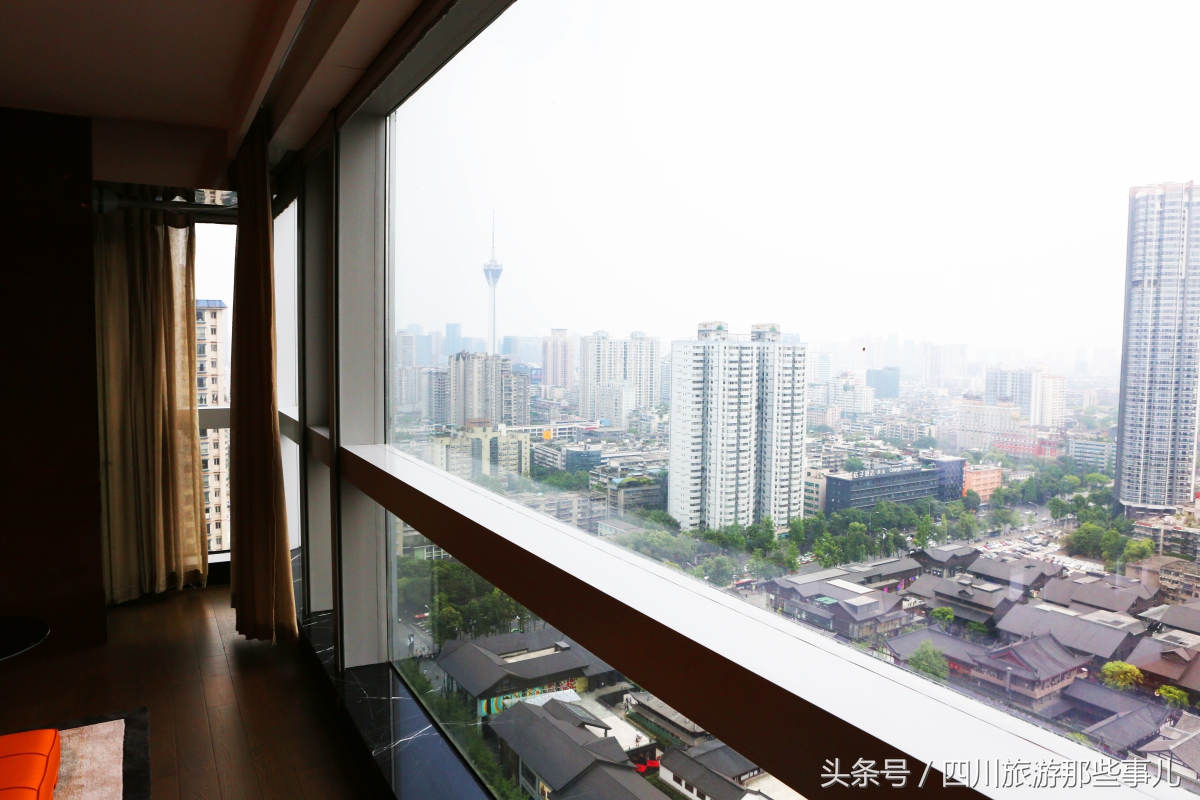 和领事、CEO做邻居，揭秘这家成都最贵的服务式公寓