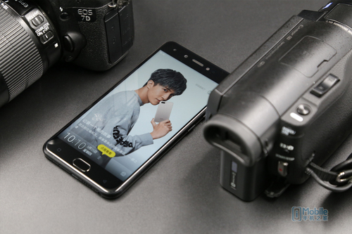 s10+拍照评测,新品s10拍照手机光感