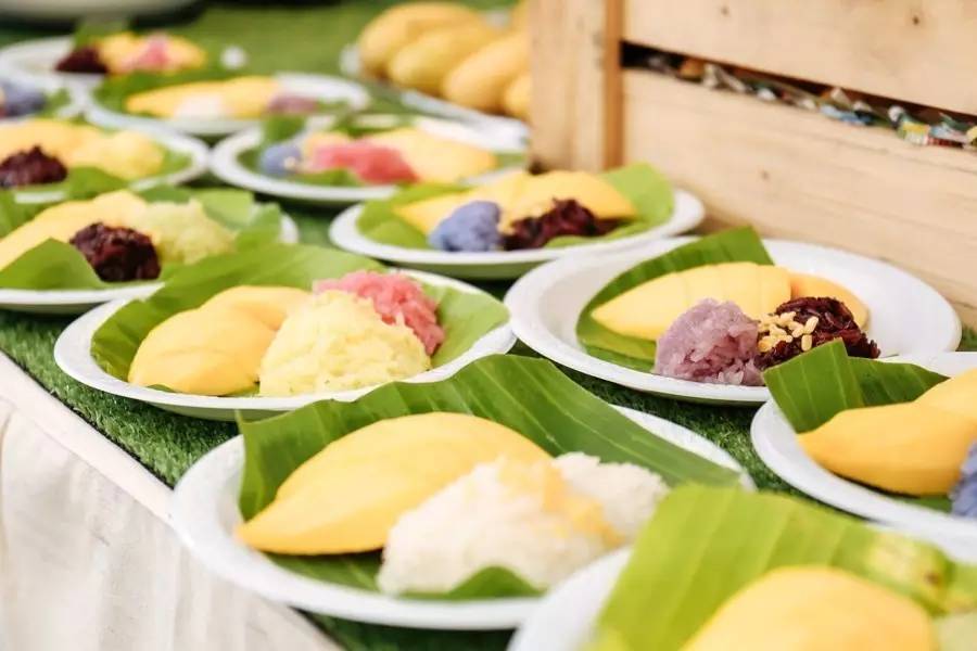 泰国吃榴莲自助餐视频,第一次吃泰国料理