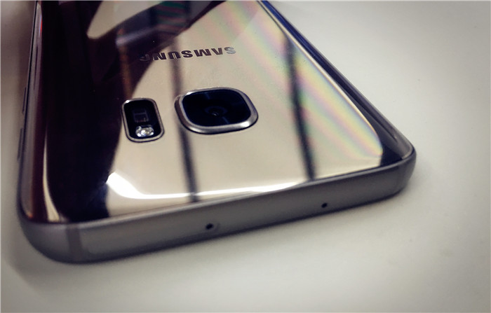 三星s7手机背面,三星s7国行版处理器