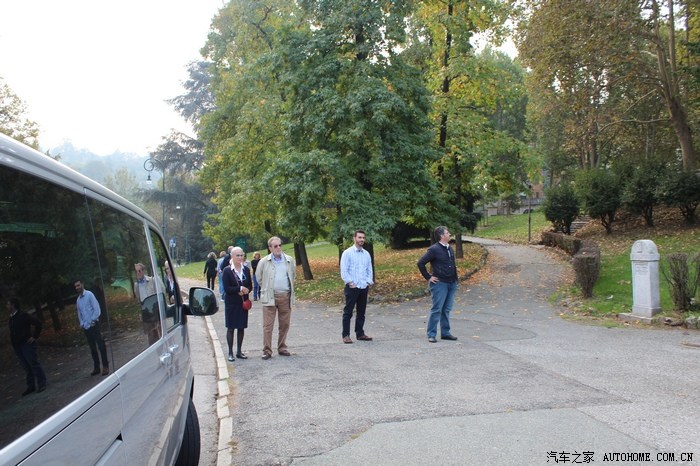 国外婚车租赁价格表 (国外结婚租婚车吗)