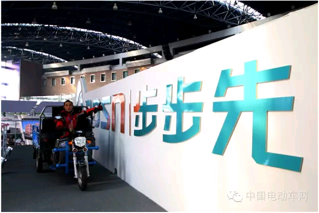 广角镜头——猛戳链接就能换个姿势看徐州展会！