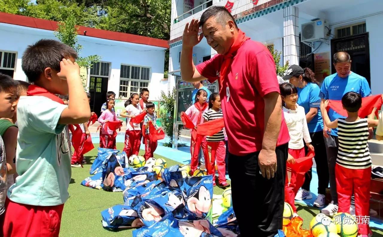 山娃足球名宿,山娃足球小学简介