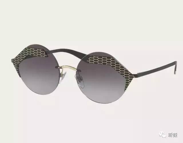 夏天出门必备防晒款有哪些,夏天出门必备防晒和热的东西