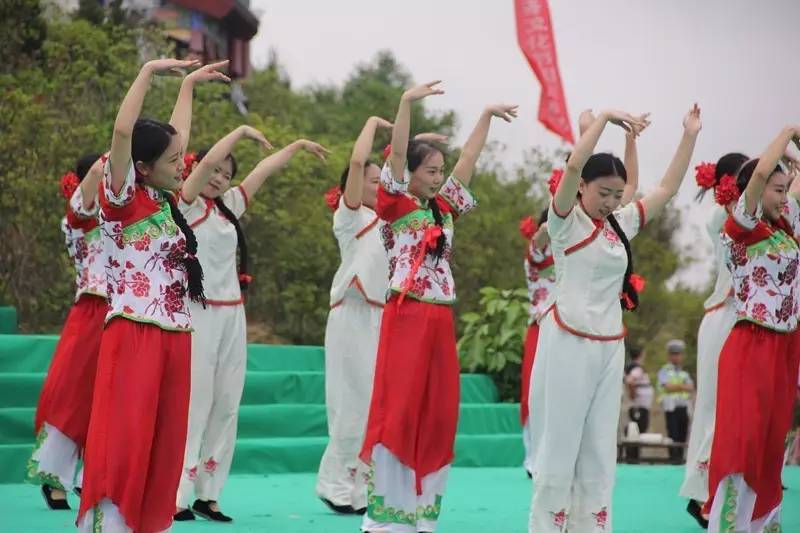 牵手茶人聚匀城，拥抱世界品香茗