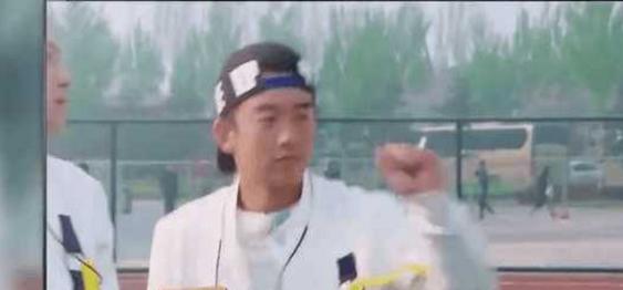 鹿晗当舞伴,鹿晗对战王祖蓝