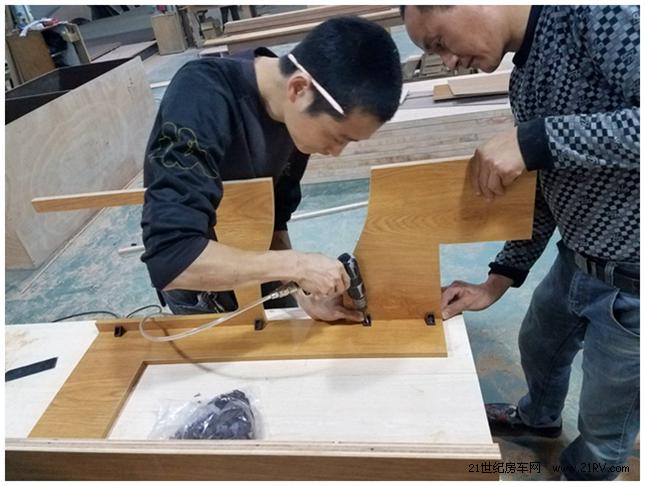 专业房车改装全过程,房车改装全过程c型