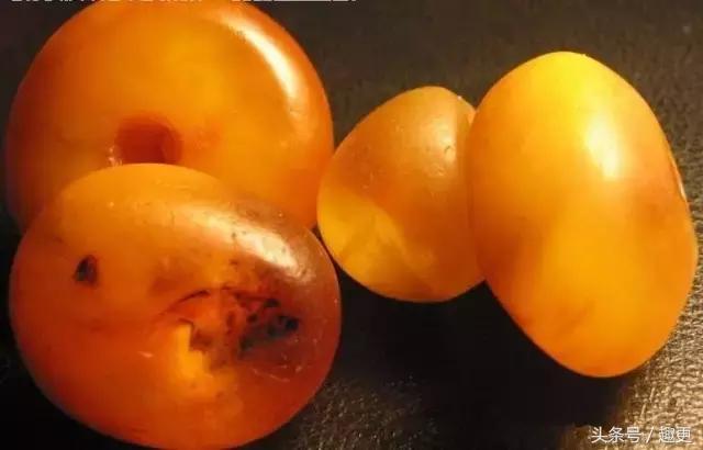 蜜蜡摔断,蜜蜡摔成两半怎么修复深圳