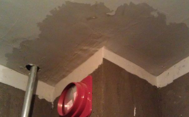 房顶漏水安装太阳板能防漏水吗,房顶防水漏水找不到漏水点咋办