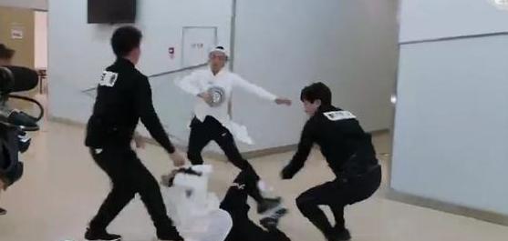 奔跑吧李晨十大场面,奔跑吧李晨撑起全队重量在哪一集