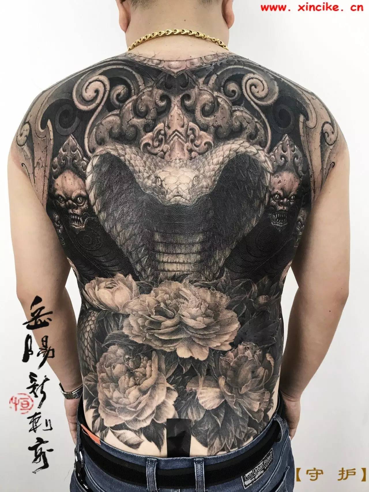 岳阳新刺客纹身多少钱,岳阳新刺客满背纹身
