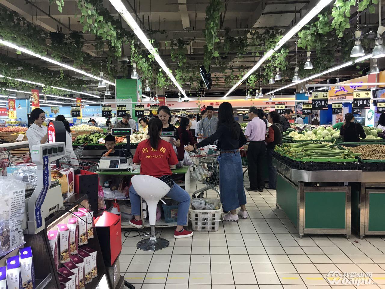 实探高新区百大合家福超市差异化定位将便民带回家