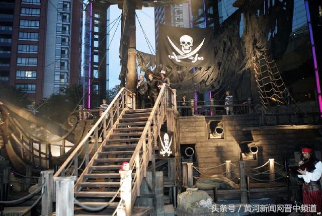 高考结束后男生女生聚会,高考结束帅哥