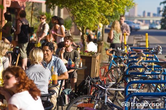 深夜去这25个城市的路边摊，胜过在食堂吃泡面