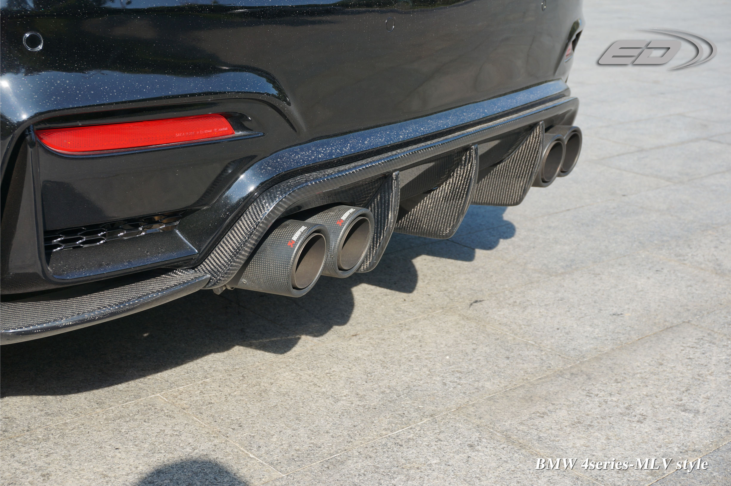 极速蓝宝马4系敞篷,21款宝马4系敞篷展示