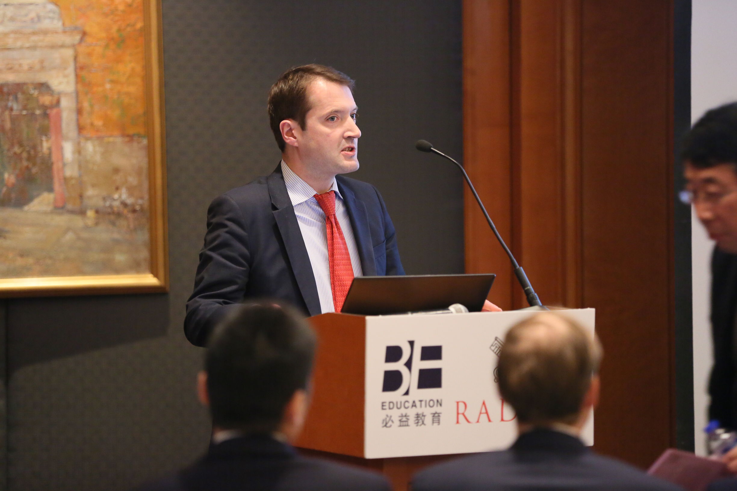 伊顿公学介绍及申请要求,伊顿公学入学要求男生