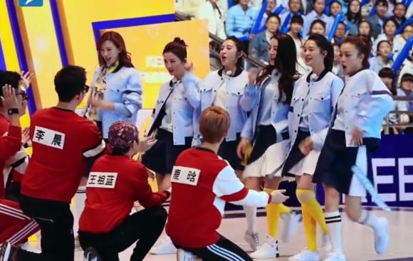 奔跑吧兄弟第一季迪丽热巴和鹿晗,鹿晗迪丽热巴奔跑吧对话