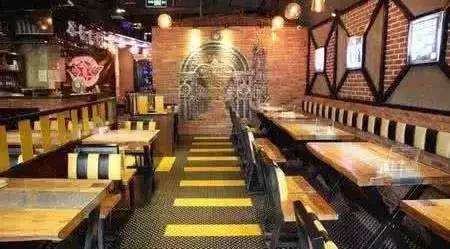 木屋烧烤pk冰城串吧,冰城串吧烧烤