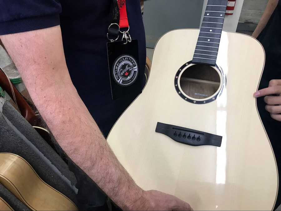 极速快报：弘力乐器2017加拿大Godin吉他工厂参观第一天精彩视频