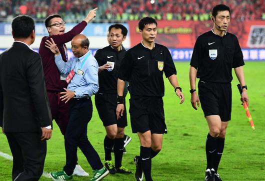 王迪中超争议判罚,中超裁判王迪深度解析