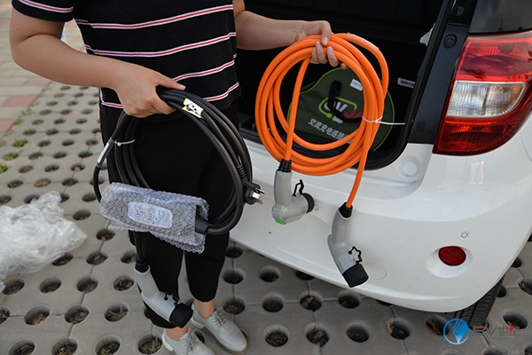 江淮电动汽车iev6试驾视频,江淮新能源纯电动汽车iev6e多少钱