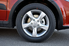 2011款铃木天语sx4手动未改款式,试驾铃木天语sx41.8l自动挡