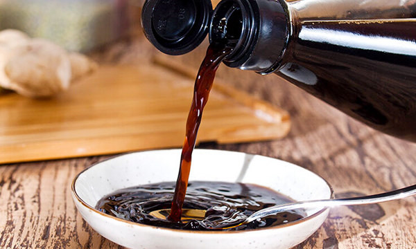 君子兰叶片稀疏怎么办,君子兰叶片长偏如何纠正