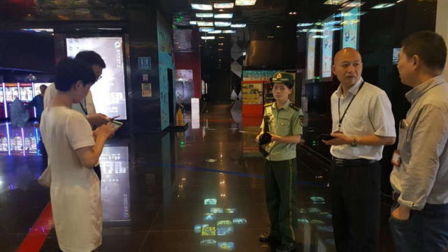 消防大队联合各部门消防安全夜查,杭州西湖消防巡查队