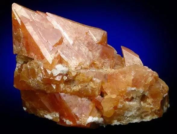 花了600元买的翡翠手镯,5000元的翡翠手镯都会有苍蝇吗