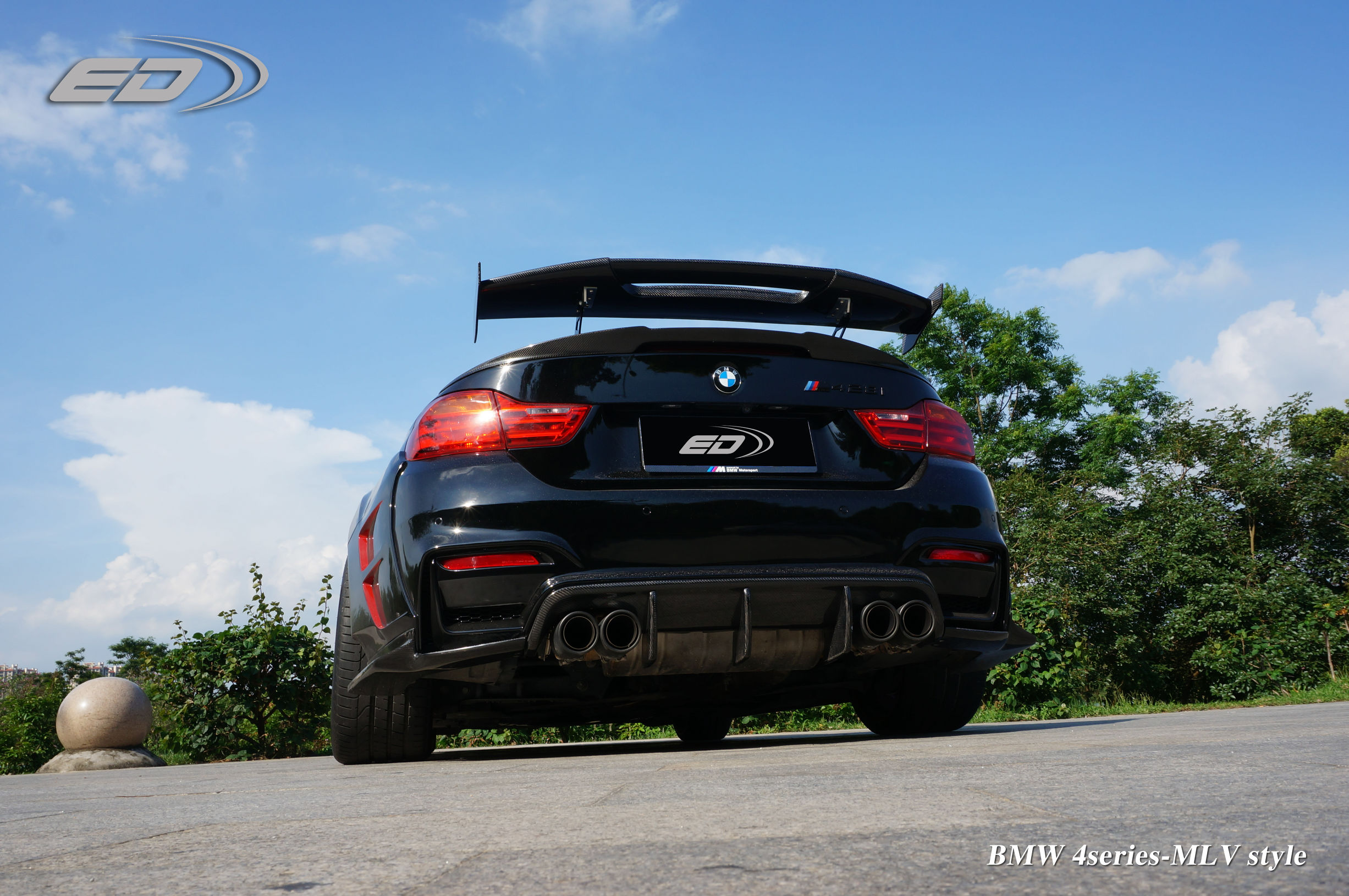 极速蓝宝马4系敞篷,21款宝马4系敞篷展示