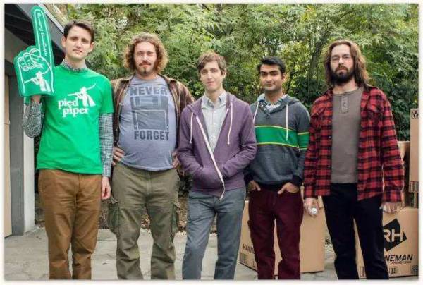 摆张足球桌就以为有所谓的互联网范,说实话这LOW极了