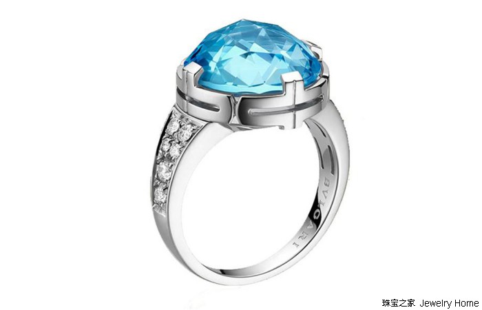 海蓝石与海蓝宝石区别,海蓝宝石和蓝色托帕石哪个好看